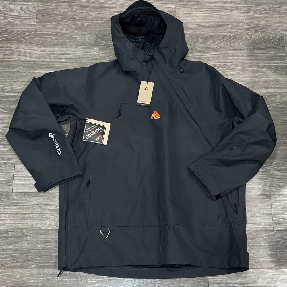Nike ACG Men's Black/ Gray Gore-Tex Jacket